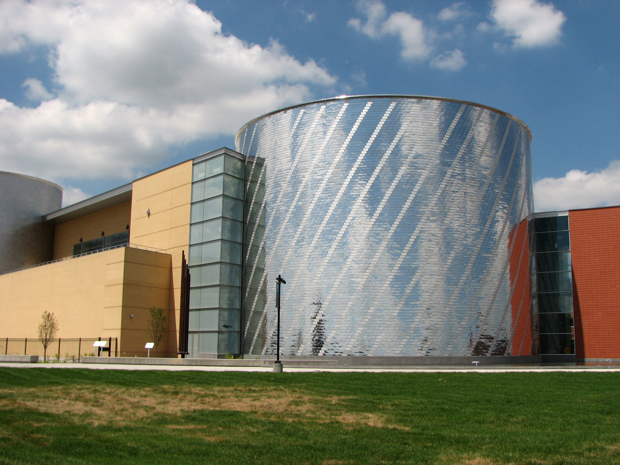 Science Center of Iowa — Side